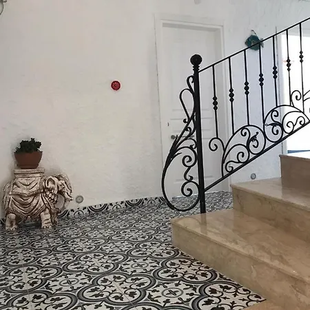 Veria Отель